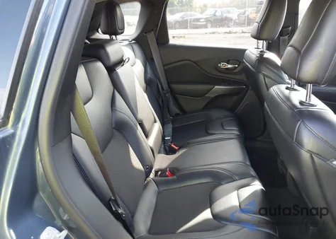 2019 Jeep Cherokee Latitude Plus 4X4 from USA, damaged, VIN 1C4PJMLB0KD426282